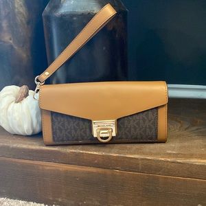 Michael Kors Brown Wristlet ✨